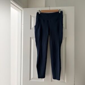 Like New Lululemon Free & Fast HR Thermal Tight 25” with Pocket in Navy - Size 8
